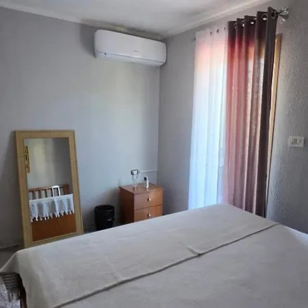 Pensión L&d Garden House Pogradec